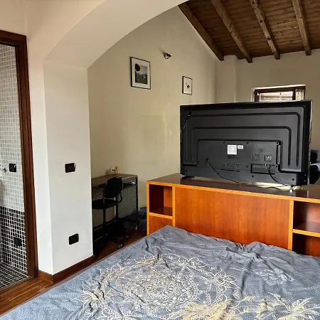 Cozy Near Como, Sleeps For 2 Апартаменты