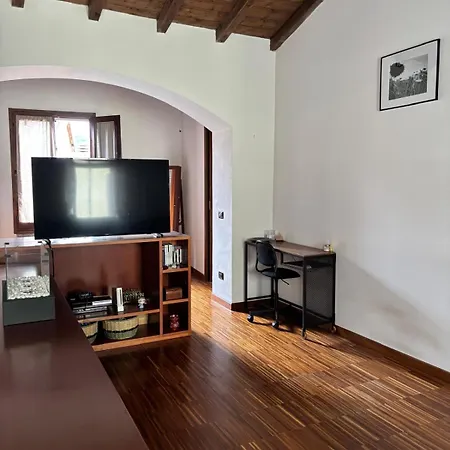 Cozy Near Como, Sleeps For 2 Масльянико