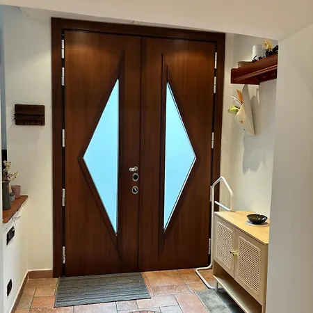 Cozy Near Como, Sleeps For 2 * Масльянико