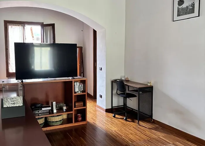 Cozy Near Como, Sleeps For 2 Maslianico
