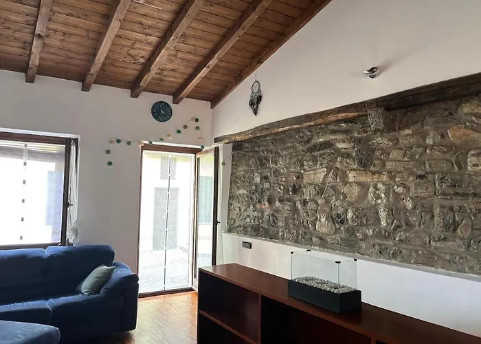 Cozy Near Como, Sleeps For 2 Apartamento