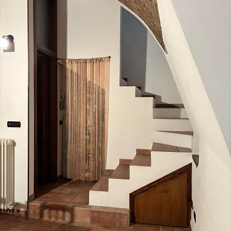 Cozy Near Como, Sleeps For 2 Maslianico